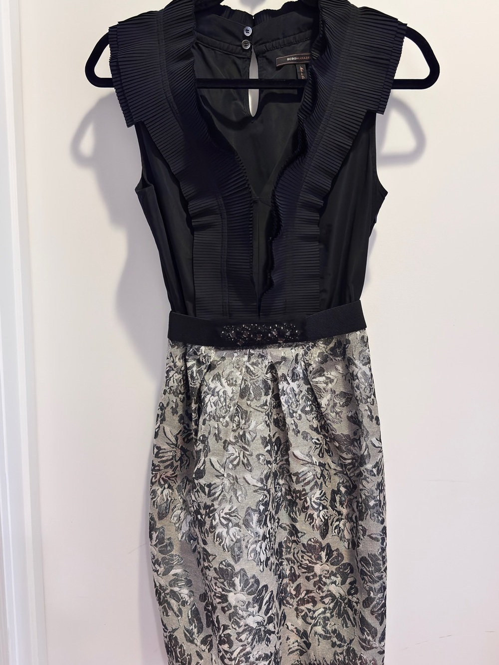 BCBGMAXAZRIA Metallic Floral Jacquard Cocktail Dress w/ Pockets Size 8